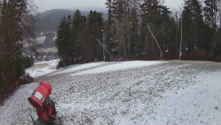 Prostřední část sjezdovky a snowpark