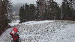 Prostřední část sjezdovky a snowpark