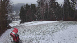Prostřední část sjezdovky a snowpark