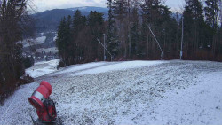 Prostřední část sjezdovky a snowpark