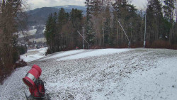 Prostřední část sjezdovky a snowpark