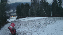 Prostřední část sjezdovky a snowpark