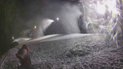 Prostřední část sjezdovky a snowpark