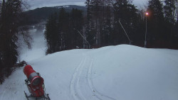 Prostřední část sjezdovky a snowpark