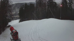 Prostřední část sjezdovky a snowpark