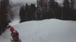 Prostřední část sjezdovky a snowpark