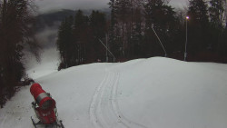 Prostřední část sjezdovky a snowpark