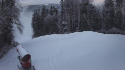 Prostřední část sjezdovky a snowpark