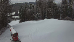 Prostřední část sjezdovky a snowpark