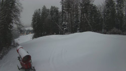Prostřední část sjezdovky a snowpark
