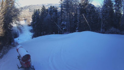 Prostřední část sjezdovky a snowpark