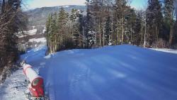 Prostřední část sjezdovky a snowpark