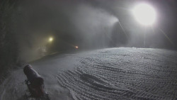 Prostřední část sjezdovky a snowpark