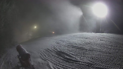 Prostřední část sjezdovky a snowpark