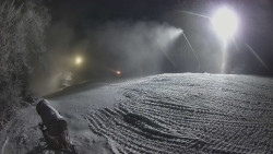 Prostřední část sjezdovky a snowpark