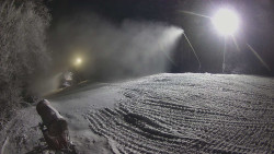 Prostřední část sjezdovky a snowpark