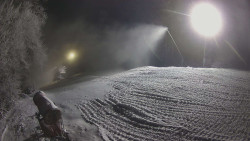 Prostřední část sjezdovky a snowpark