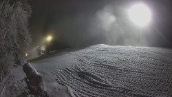 Prostřední část sjezdovky a snowpark