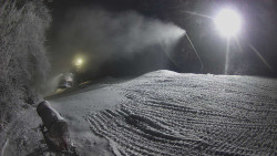 Prostřední část sjezdovky a snowpark