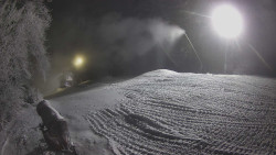 Prostřední část sjezdovky a snowpark