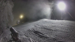 Prostřední část sjezdovky a snowpark