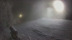 Prostřední část sjezdovky a snowpark