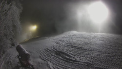 Prostřední část sjezdovky a snowpark