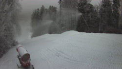 Prostřední část sjezdovky a snowpark