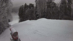 Prostřední část sjezdovky a snowpark