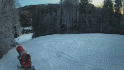 Prostřední část sjezdovky a snowpark