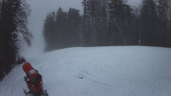 Prostřední část sjezdovky a snowpark