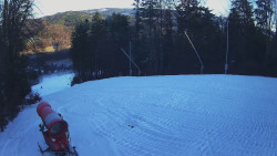 Prostřední část sjezdovky a snowpark