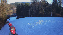 Prostřední část sjezdovky a snowpark