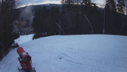 Prostřední část sjezdovky a snowpark