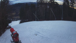 Prostřední část sjezdovky a snowpark