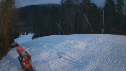 Prostřední část sjezdovky a snowpark