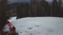 Prostřední část sjezdovky a snowpark