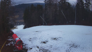 Skiareál Karolinka - Prostřední část sjezdovky a snowpark - 6.12.2025 v 07:32 Skiareál Karolinka - Prostřední část sjezdovky a snowpark - 6.12.2025 v 07:32