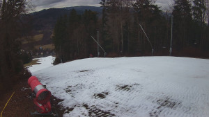 Skiareál Karolinka - Prostřední část sjezdovky a snowpark - 6.12.2025 v 12:25 Skiareál Karolinka - Prostřední část sjezdovky a snowpark - 6.12.2025 v 12:25