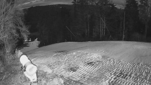 Skiareál Karolinka - Prostřední část sjezdovky a snowpark - 6.12.2025 v 16:25 Skiareál Karolinka - Prostřední část sjezdovky a snowpark - 6.12.2025 v 16:25