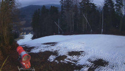 Prostřední část sjezdovky a snowpark