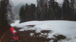 Prostřední část sjezdovky a snowpark