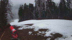 Prostřední část sjezdovky a snowpark