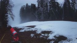 Prostřední část sjezdovky a snowpark