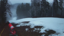 Prostřední část sjezdovky a snowpark