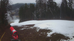 Prostřední část sjezdovky a snowpark