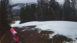 Prostřední část sjezdovky a snowpark