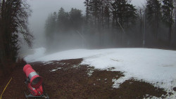 Prostřední část sjezdovky a snowpark