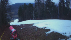 Prostřední část sjezdovky a snowpark