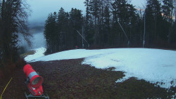 Prostřední část sjezdovky a snowpark